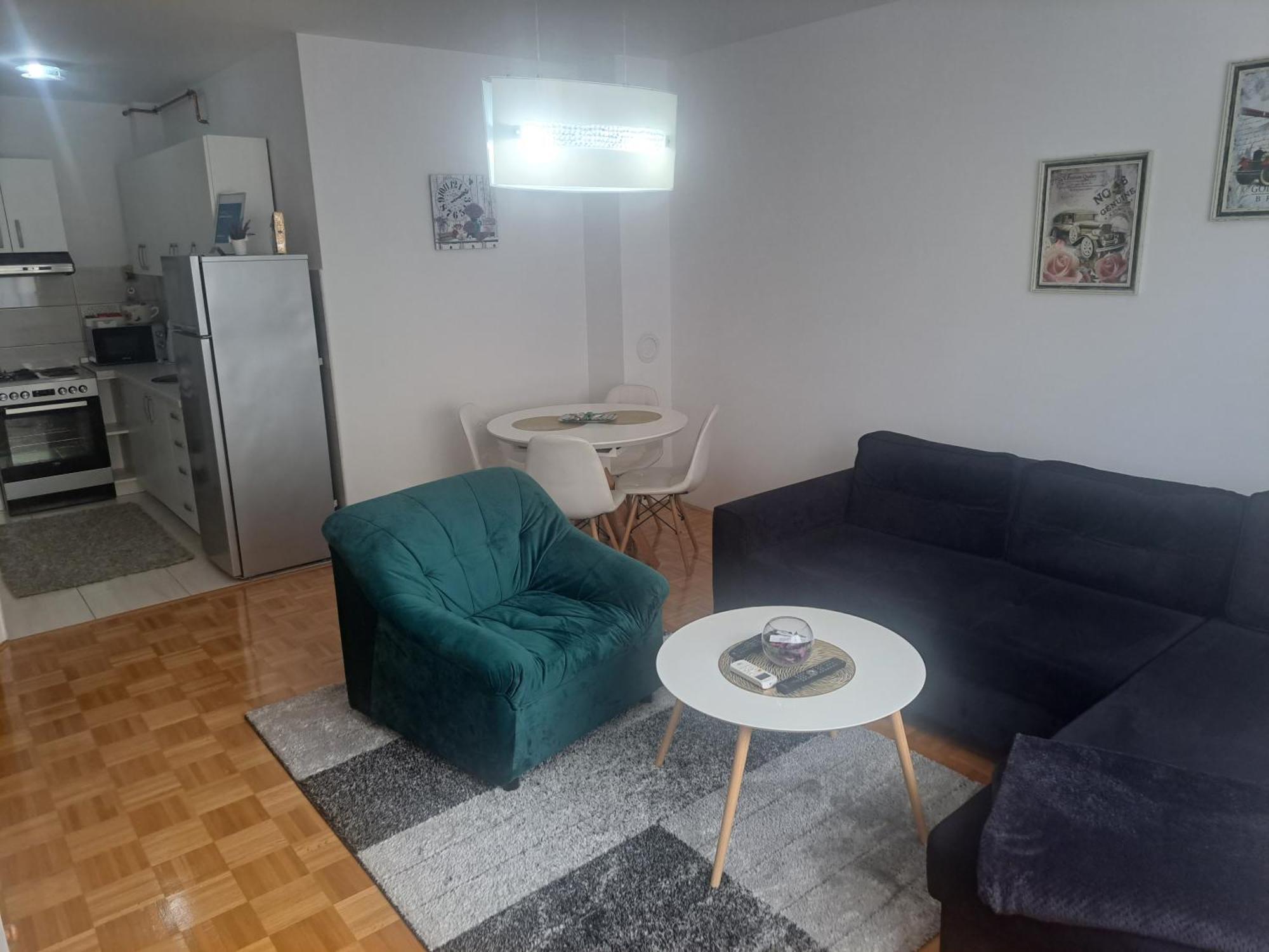 Apartman Carica Visoko Exteriör bild