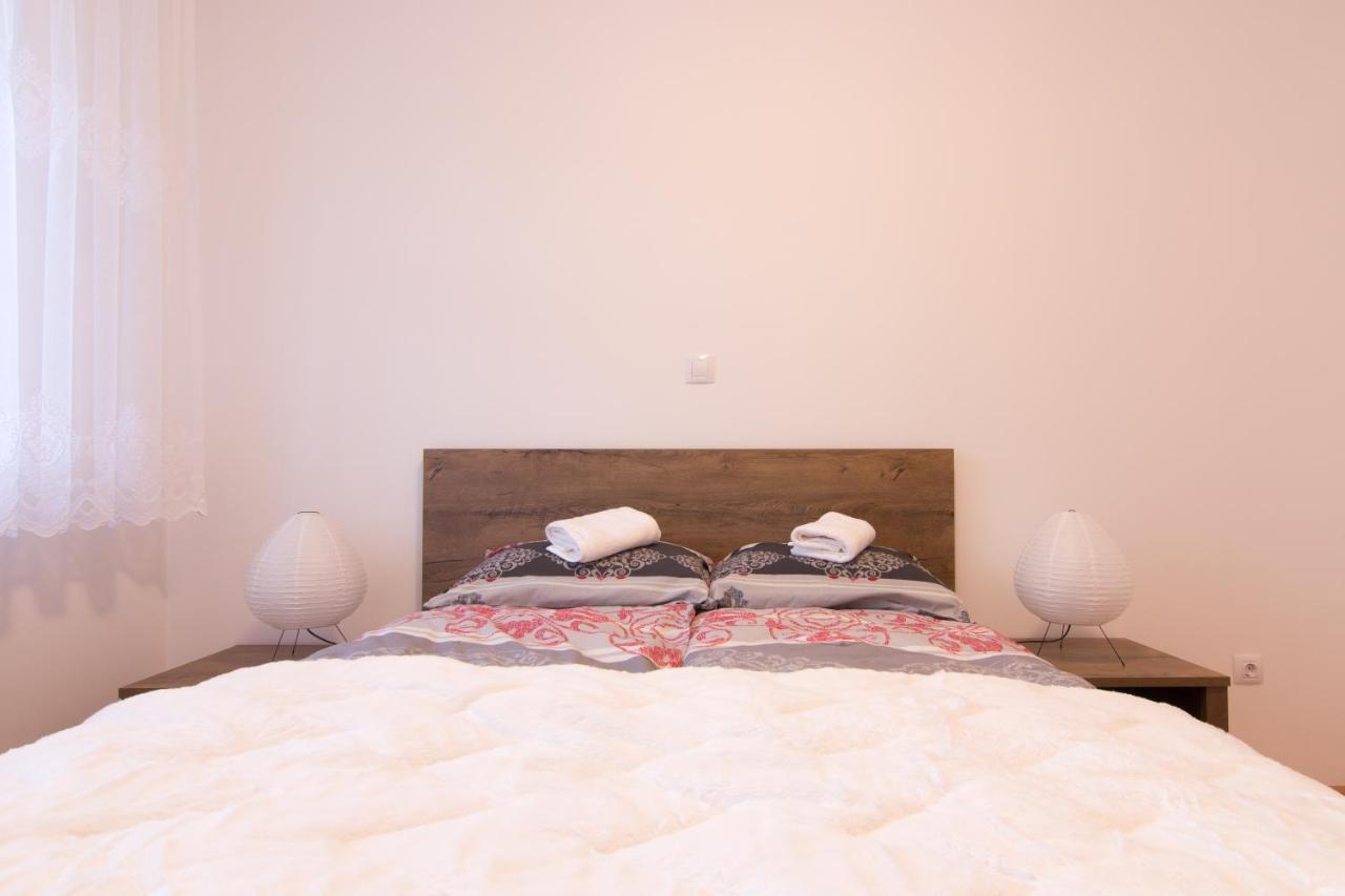 Apartman Carica Visoko Exteriör bild