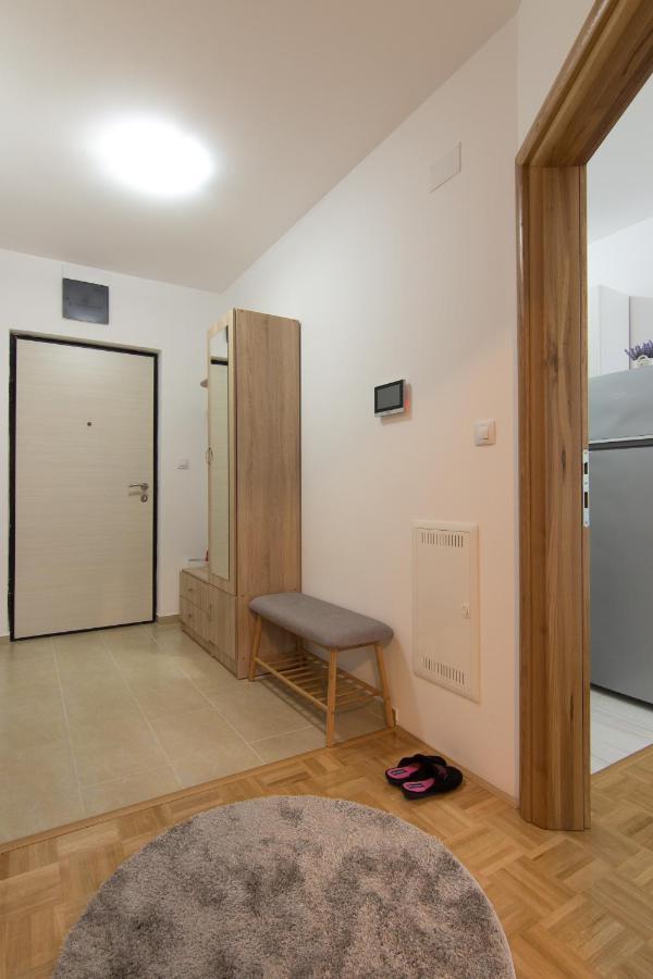 Apartman Carica Visoko Exteriör bild
