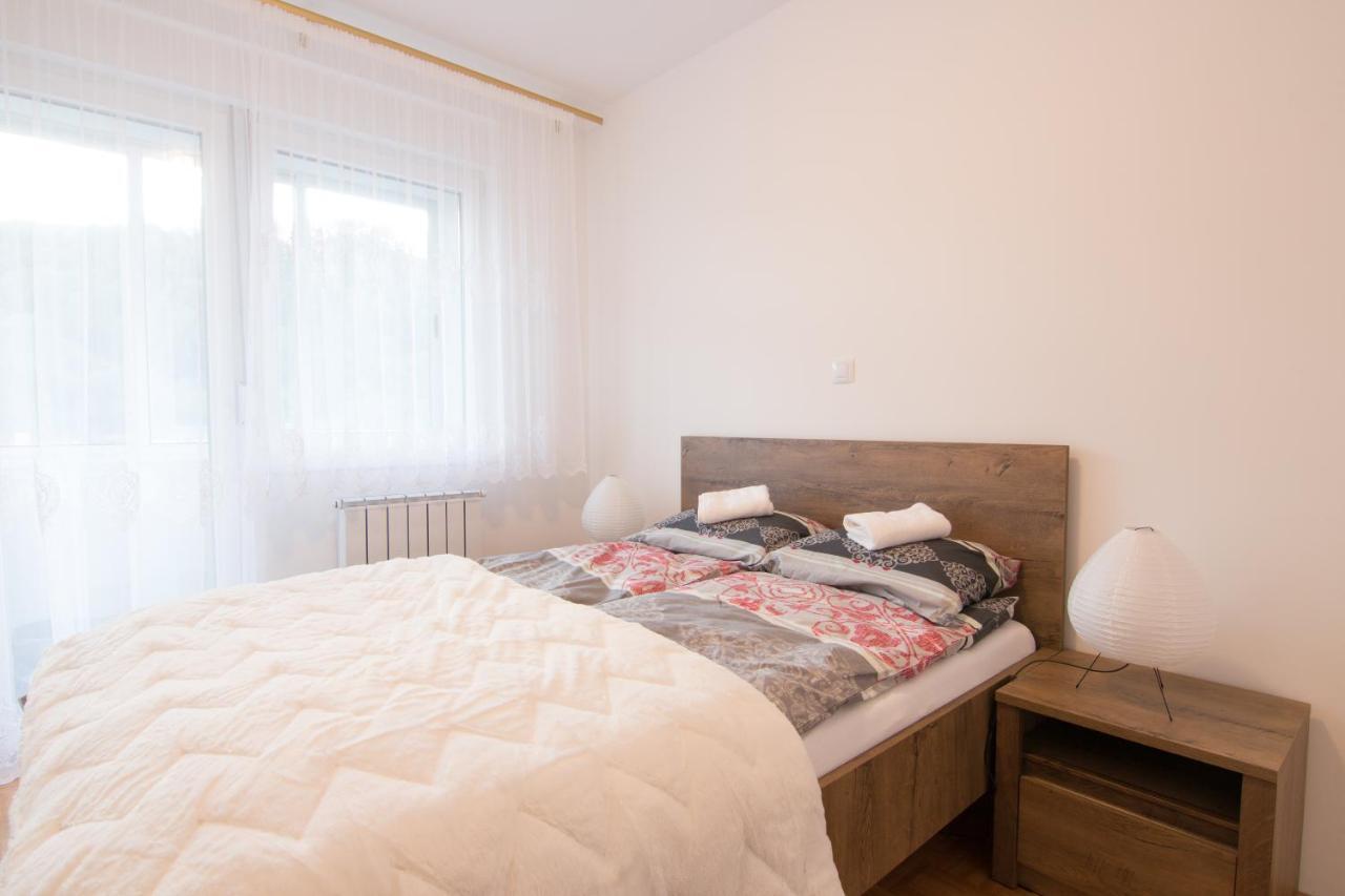 Apartman Carica Visoko Exteriör bild